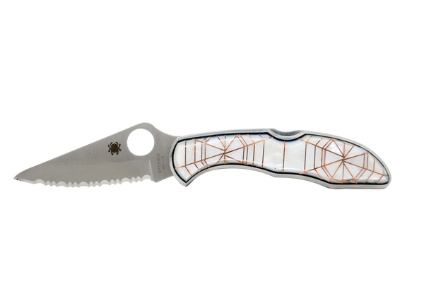 Spyderco Delica Serrated blade- CONCEPT DESIGN